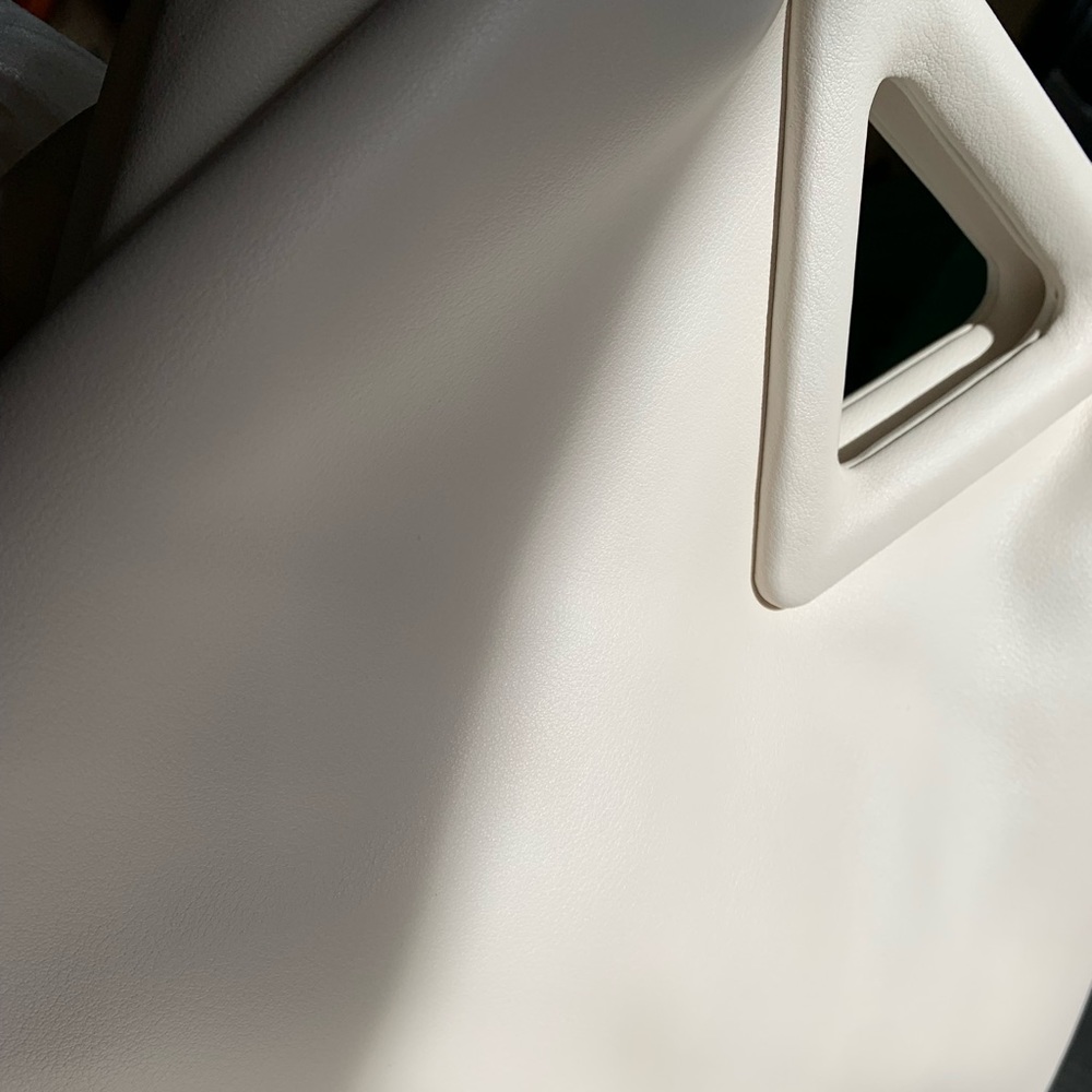 Handbag 👜 - Picture 3 of 12